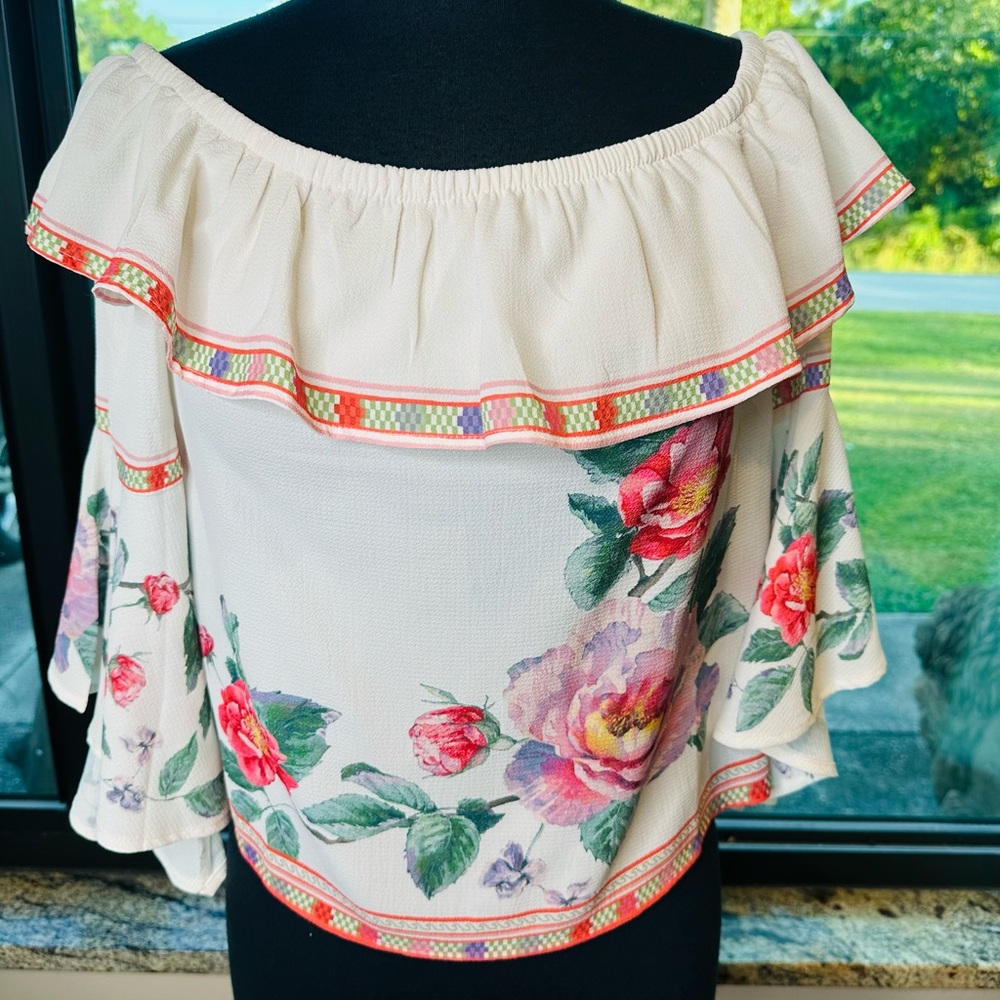 Jealous Tomato Ivory Floral Print Off-The-Shoulder Bell Sleeve Top Size Small